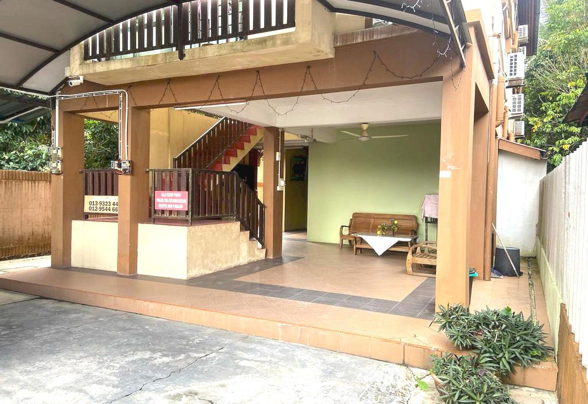 Oyo 90915 Ilham Villa Kampong Binjai (Kelantan) Exterior photo